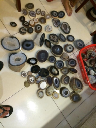 Bát Tụ Bảo ( Bát Tài Lộc) :  T/d : Chiêu tài, phát lộc gia tăng cát khí. - tụ sinh khí tốt cho sức khoẻ. Đặt bát tụ bảo trên bàn làm việc, bàn học giúp đầu óc tỉnh táo, sáng suốt. Đặt trong phòng khách, phòng ngủ để tích tụ năng lượng gia tăng cát khí. Đặt tại nơi bán hàng để chiêu tài phát lộc.